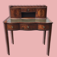 Load image into Gallery viewer, Vintage Scolloped Edged Writing Desk