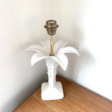 Load image into Gallery viewer, 1960&#39;s Palm Tree Ceramic Lamp