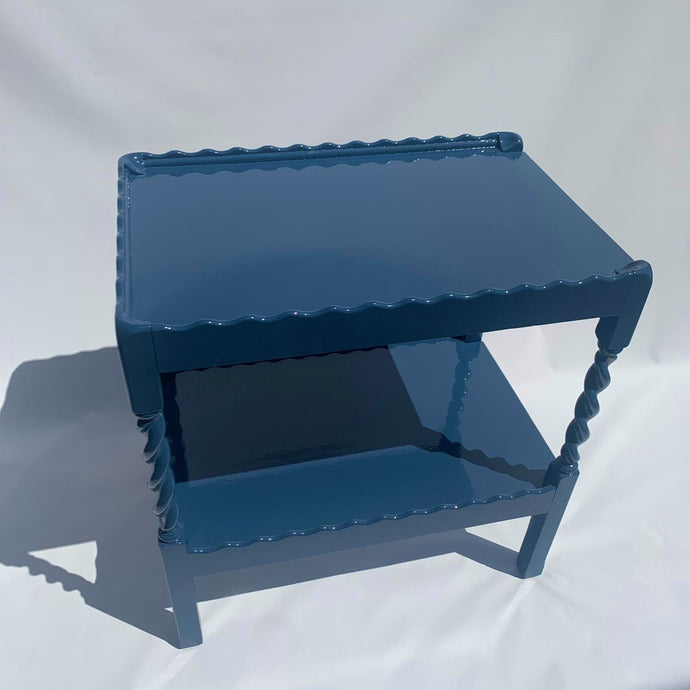 High Gloss Vintage Scolloped Two Tier Table