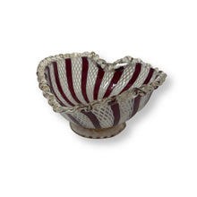 Load image into Gallery viewer, Murano Zanfirico Heart Dish